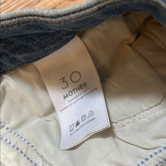 MOTHER High Waisted Looker Ankle Fray - Picture 4 of 6